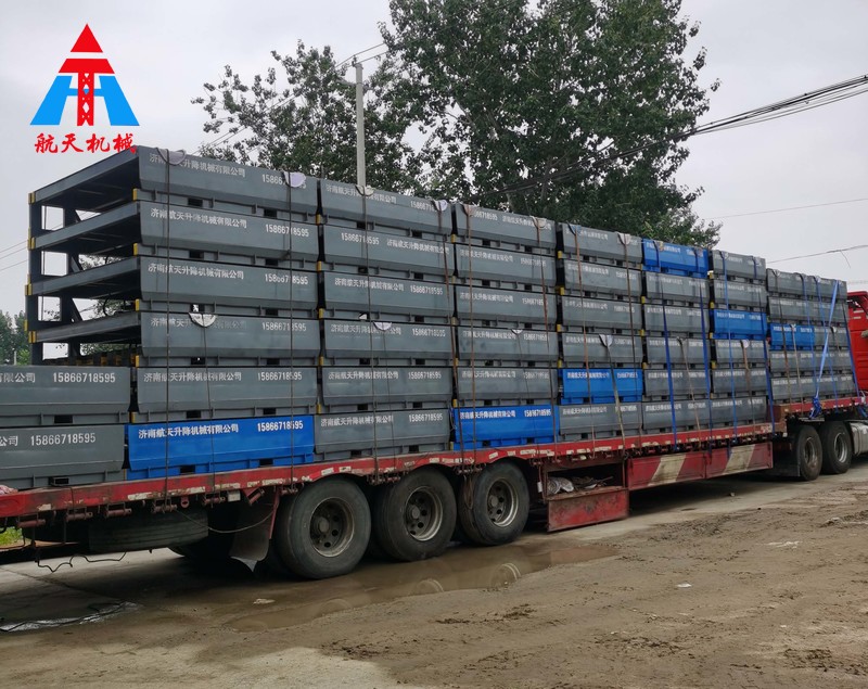 新疆喀什客戶采購(gòu)54臺(tái)固定式登車(chē)橋